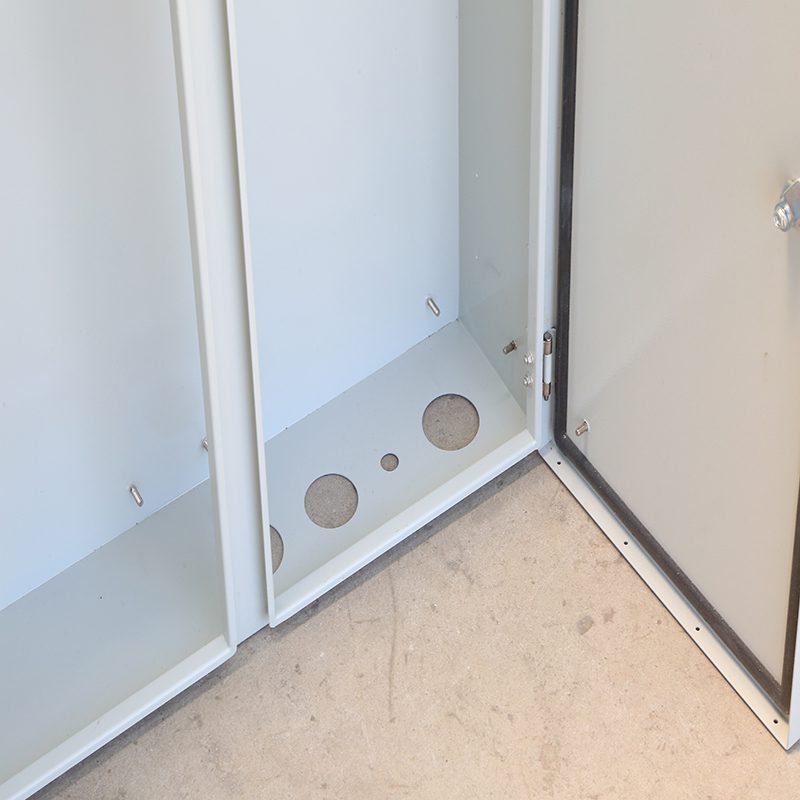 Outdoor Panel With Main Breaker 400A